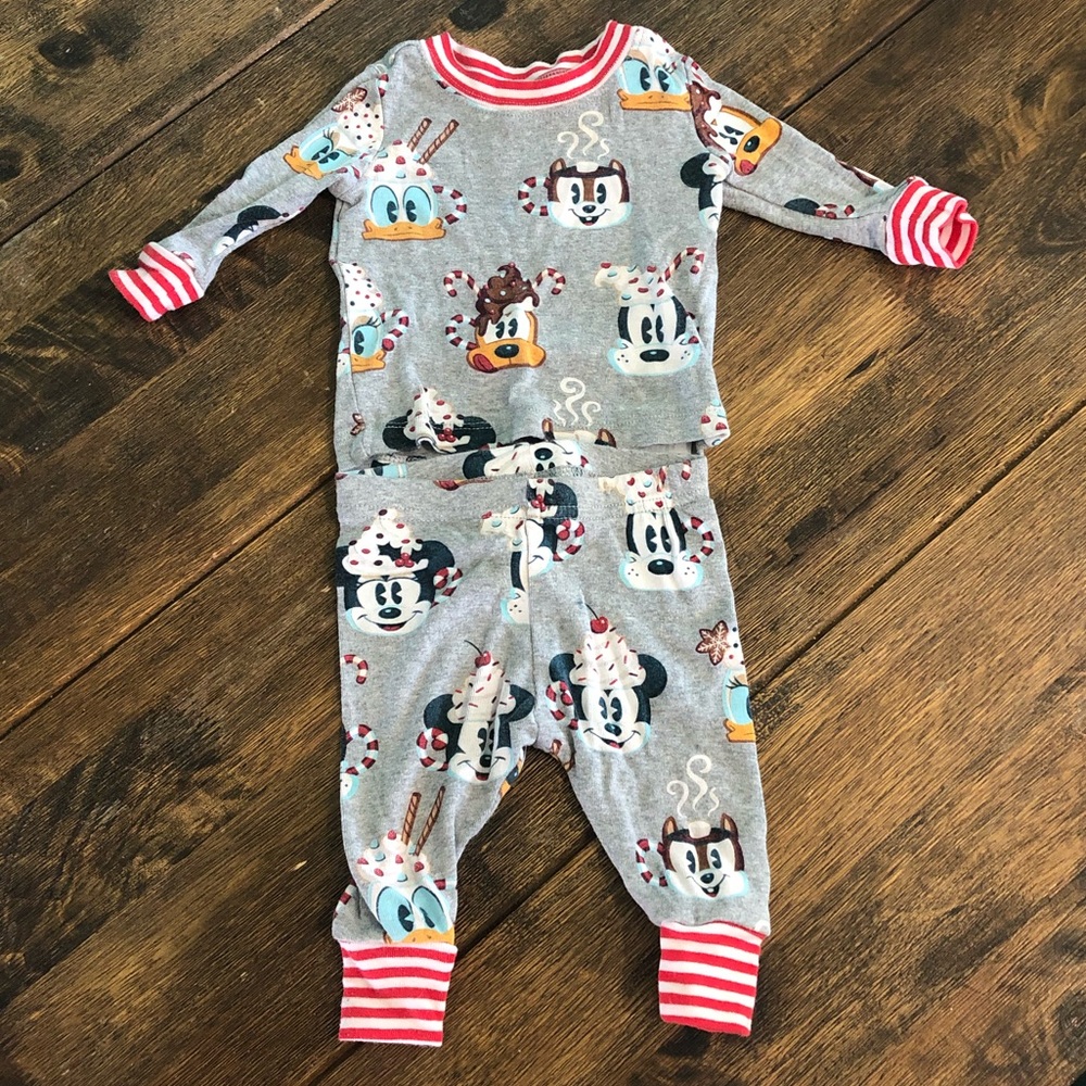 Disney Mickey & Friends Holiday Drinks Pajama Set